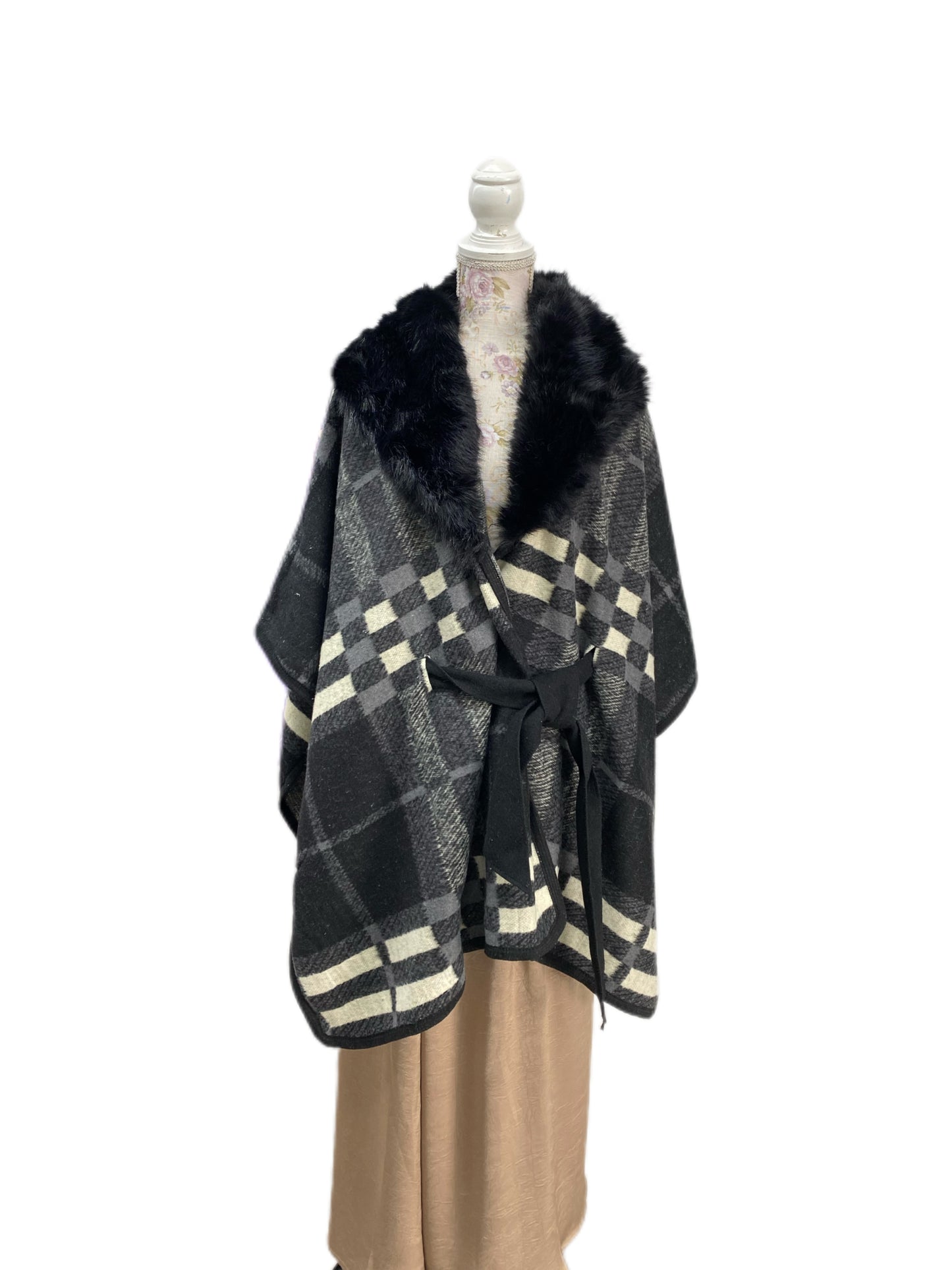 P002 Ponchoes