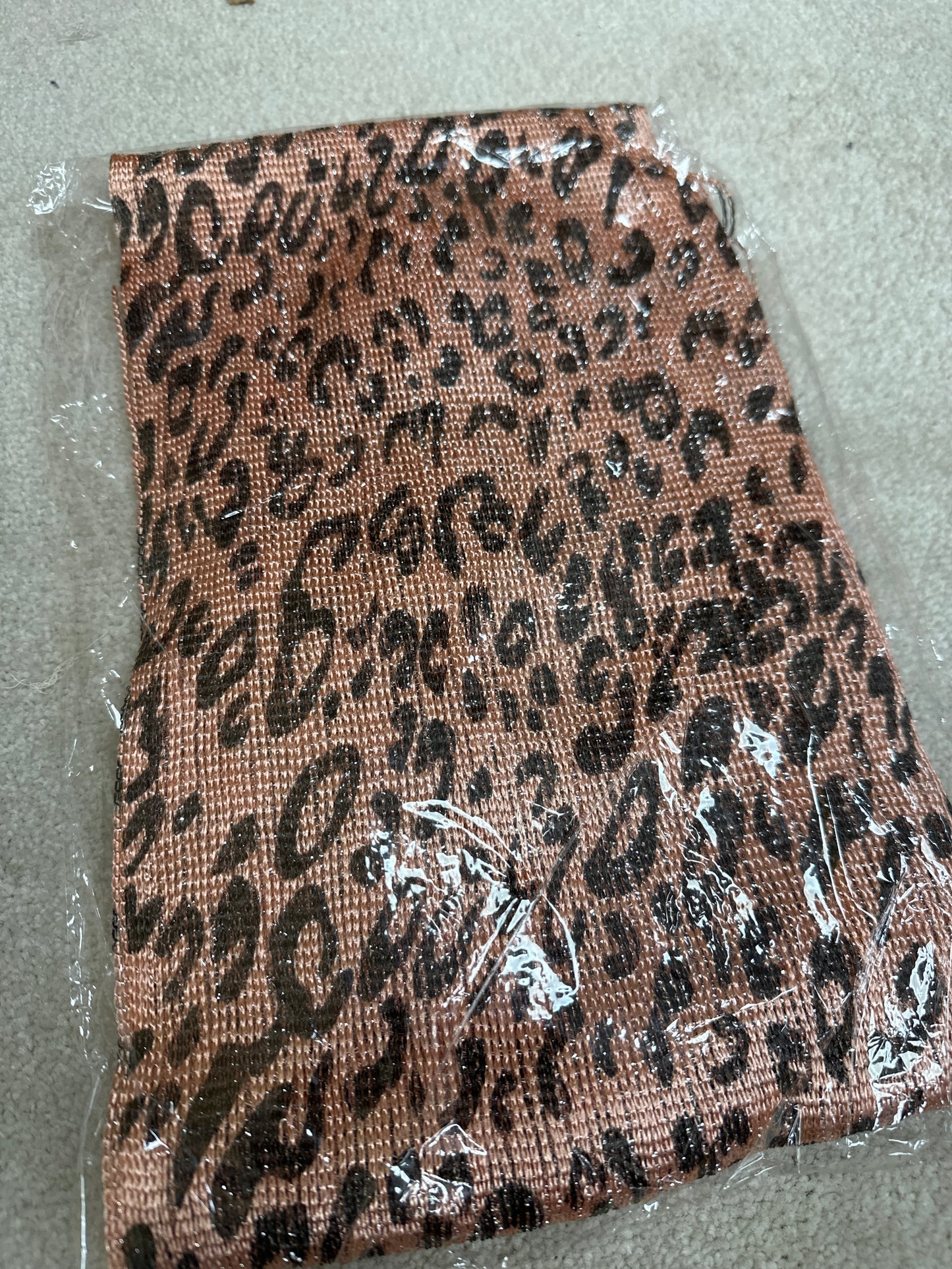 H005 pink leopard print