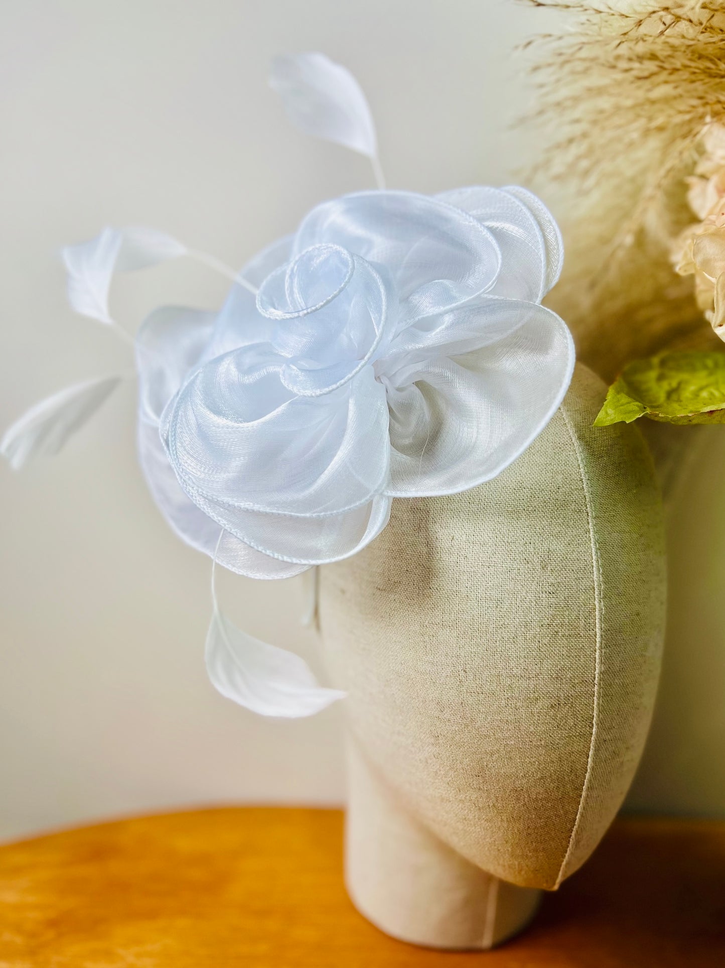 F0025 White