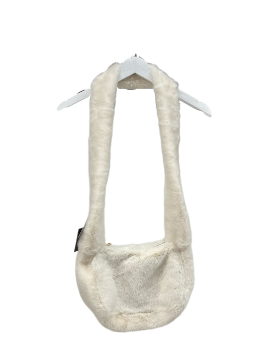 B702 Faux Fur Crossbody Bag White