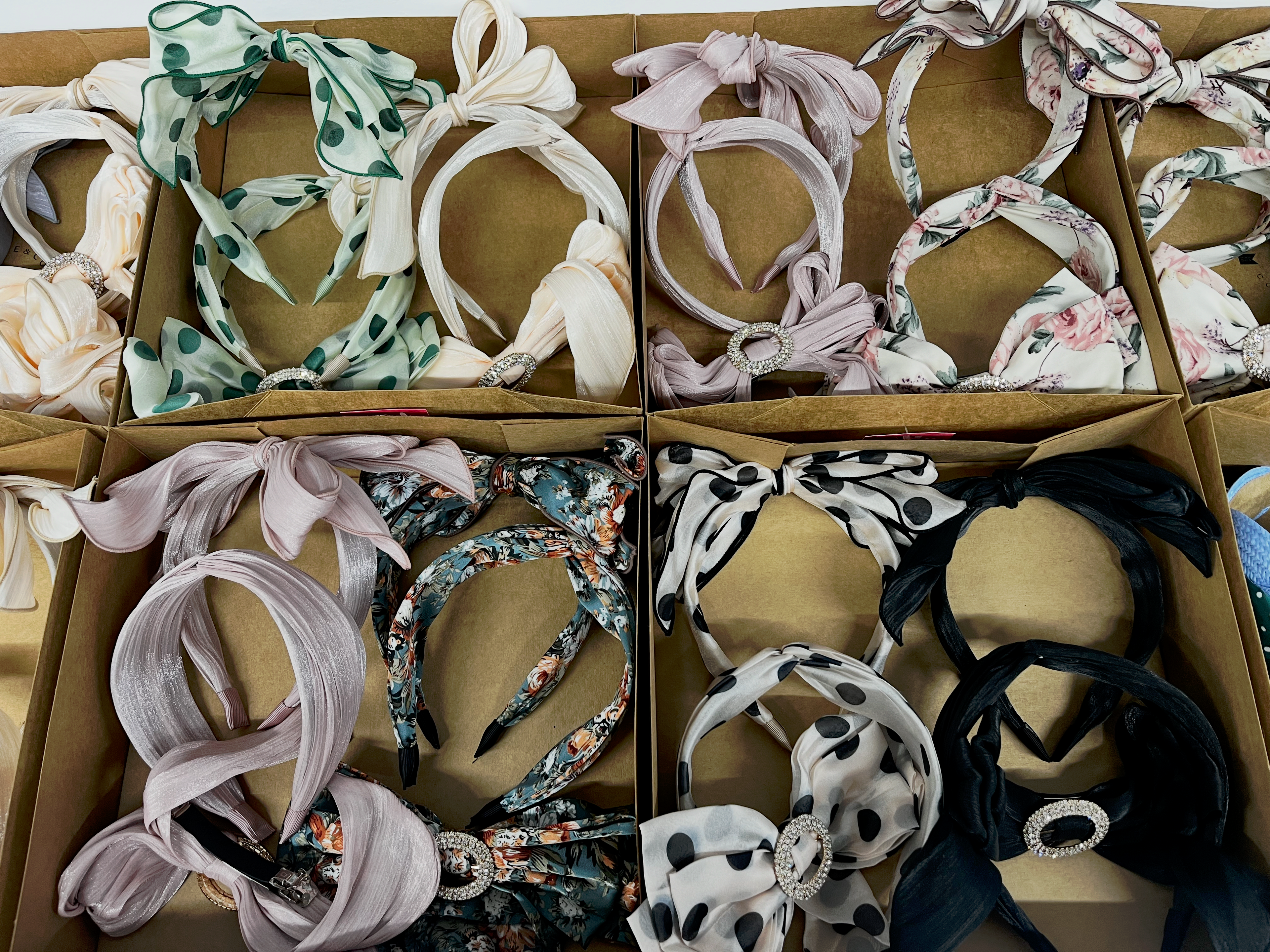 Women Headwear – 6 Pieces Mixed Colours Hair Accessories