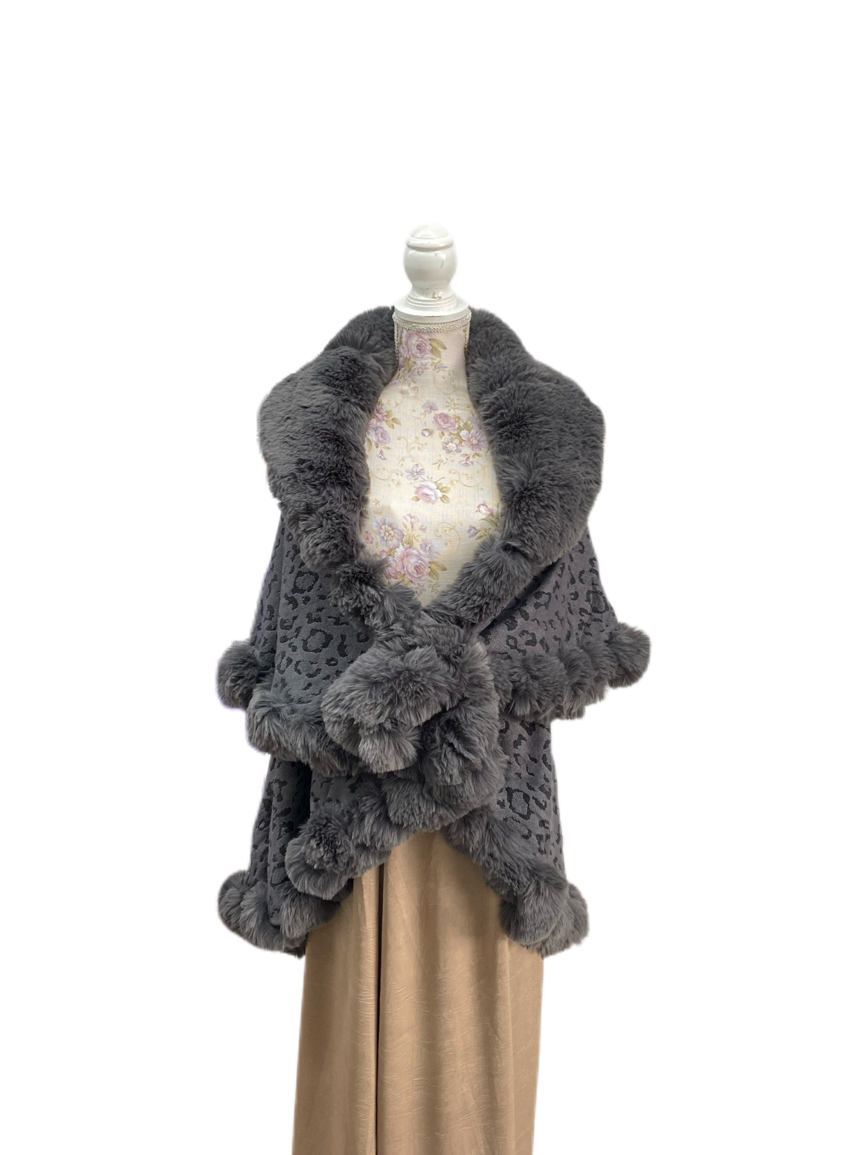 P001 Layered Poncho with Faux Fur