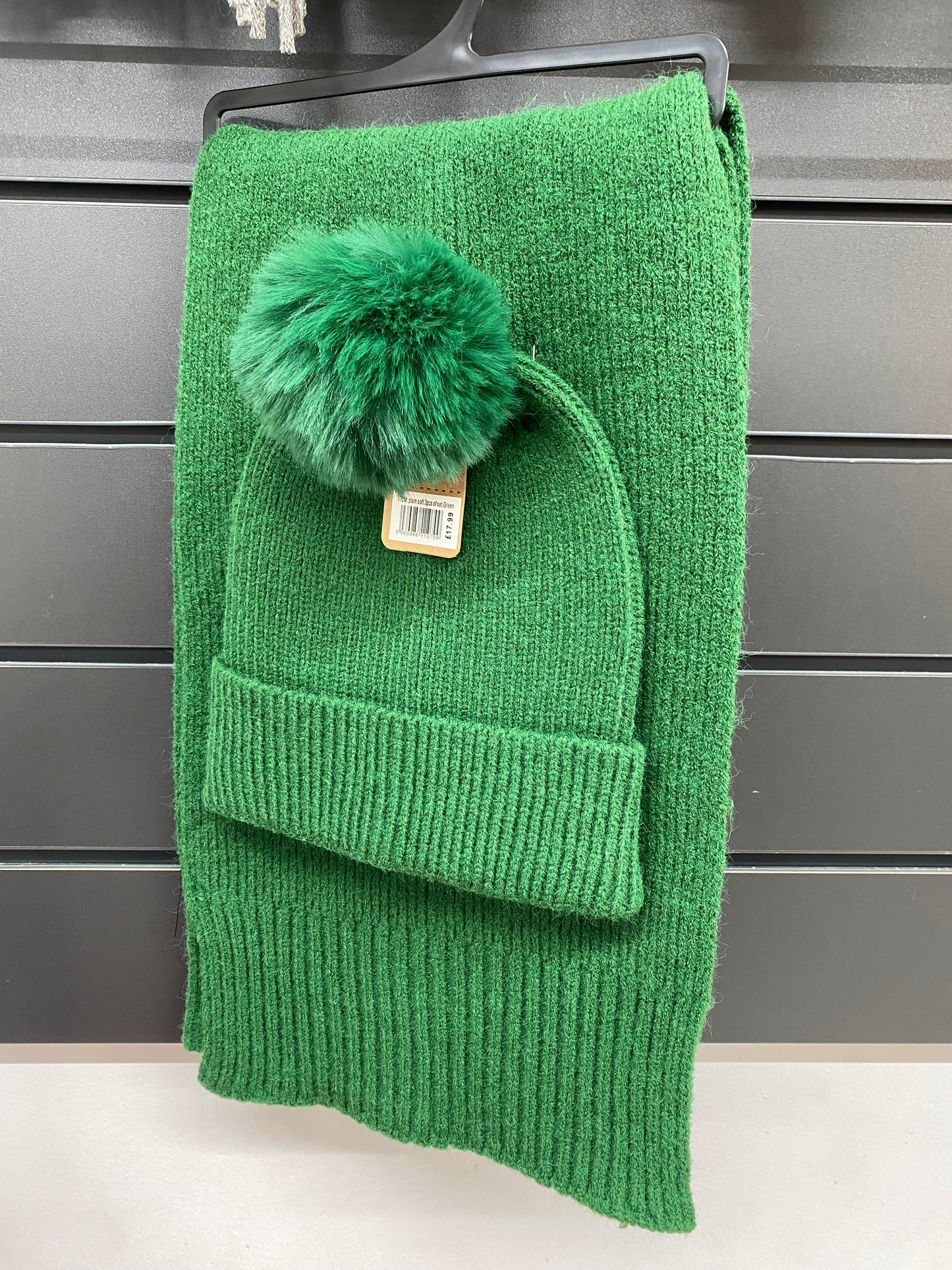 Plain Soft Beanie & Scarf Set Green