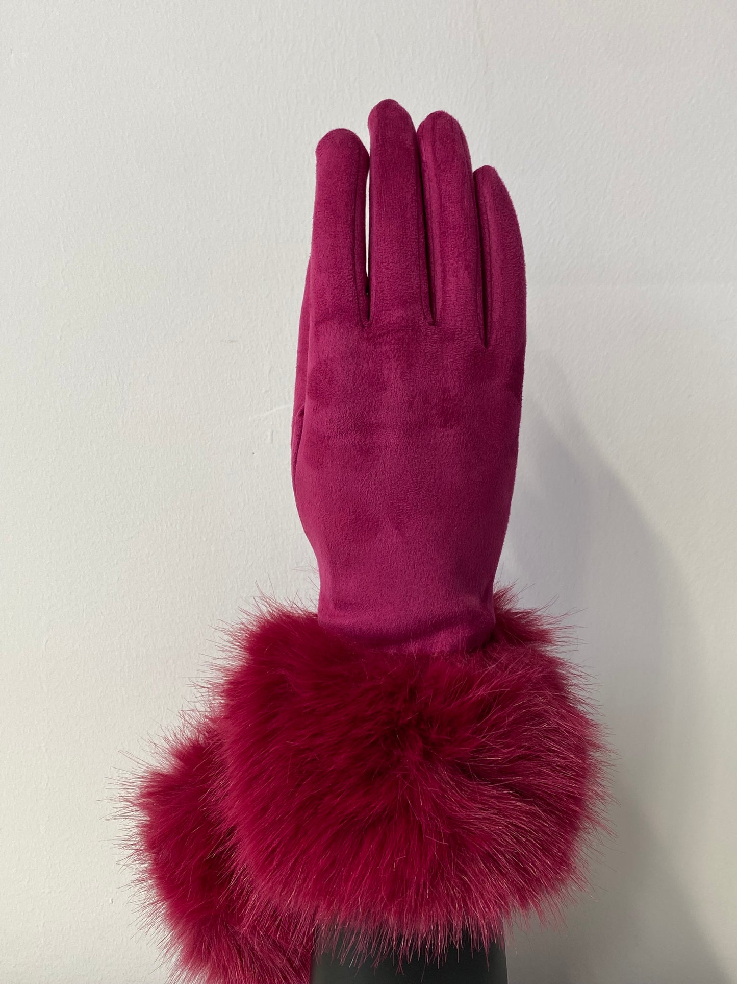 GW006 Woman Faux Fur Gloves Fuchsia