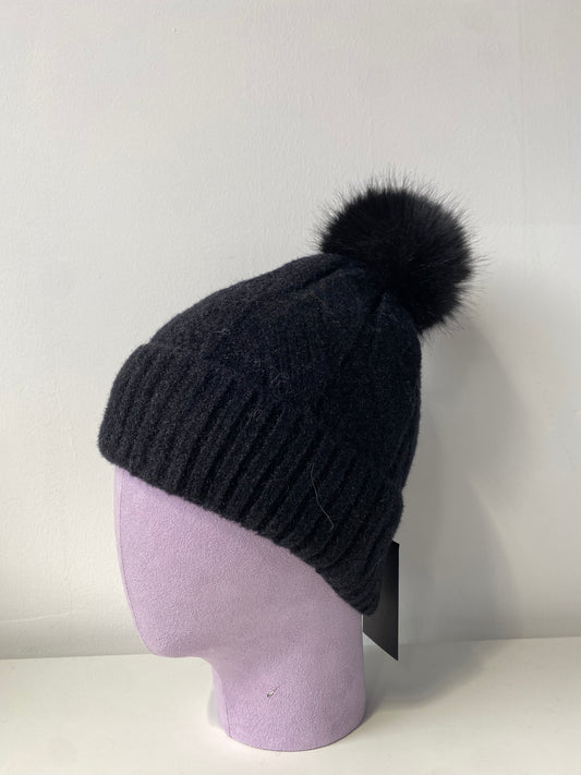 H004-1 Knit Pattern Pom Beanie Black