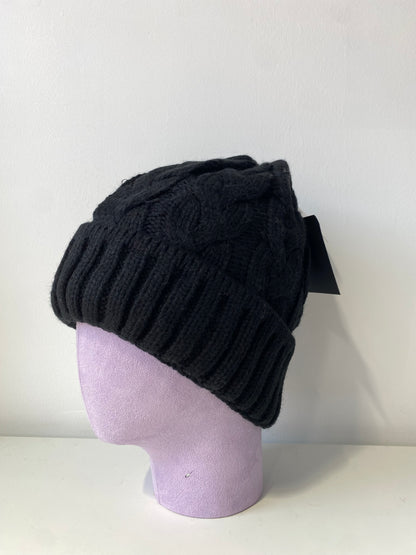 H408 Simple Textured Knit Beanie Black