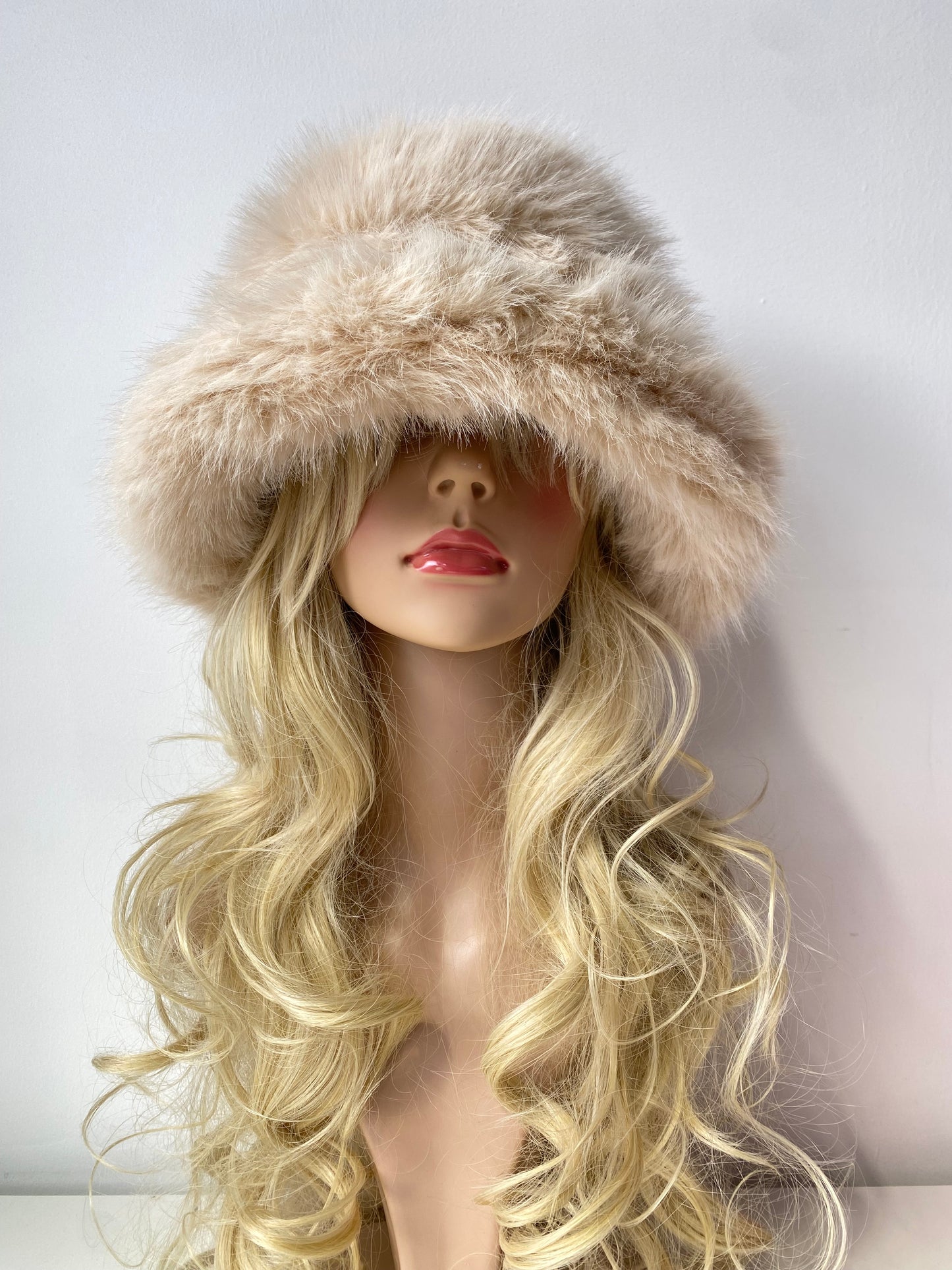 H006 Long-Pile Faux Fur Bucket Hat Beige