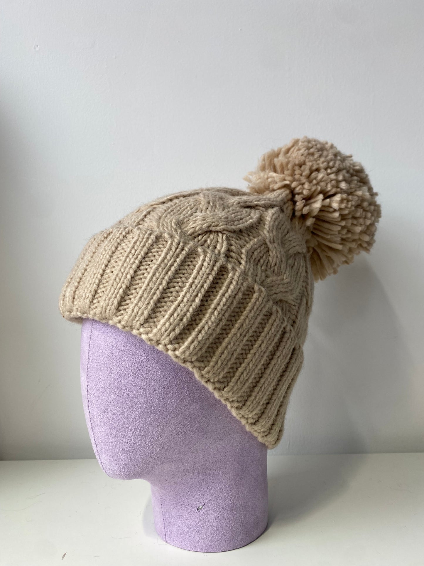 H409 Textured Knit Beanie with Pom-Pom Beige