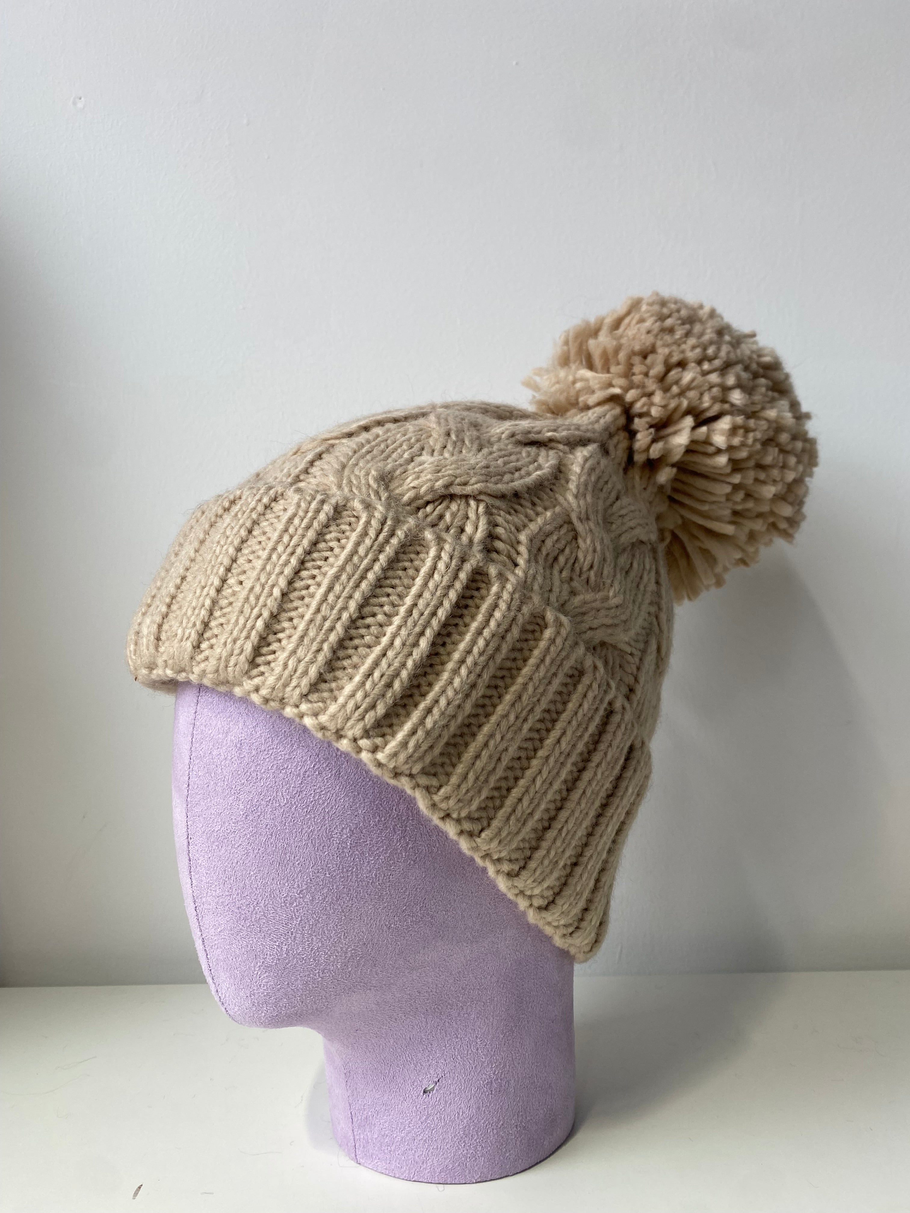 H409 Textured Knit Beanie with Pom-Pom