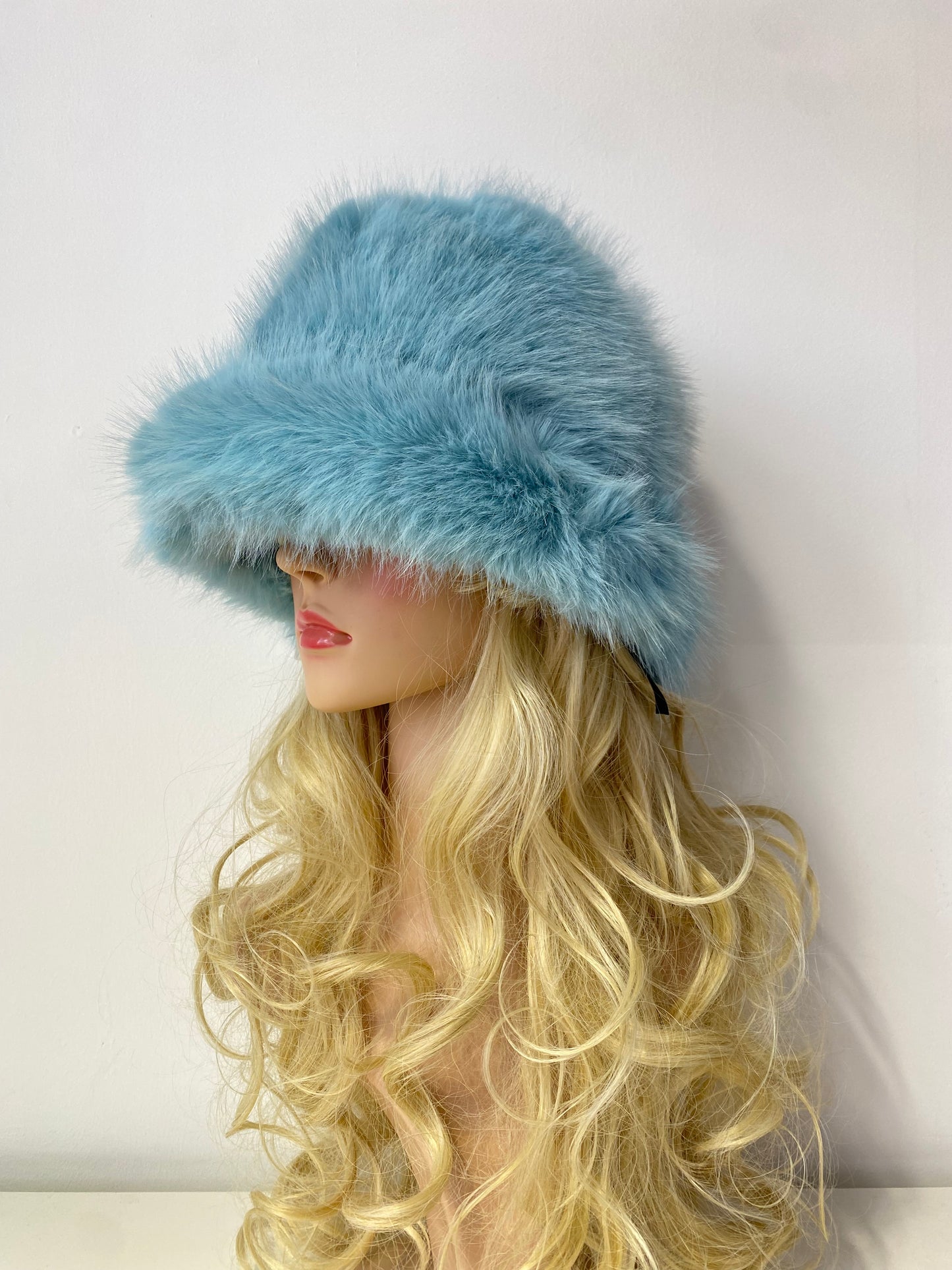 H006 Long-Pile Faux Fur Bucket Hat Light Blue