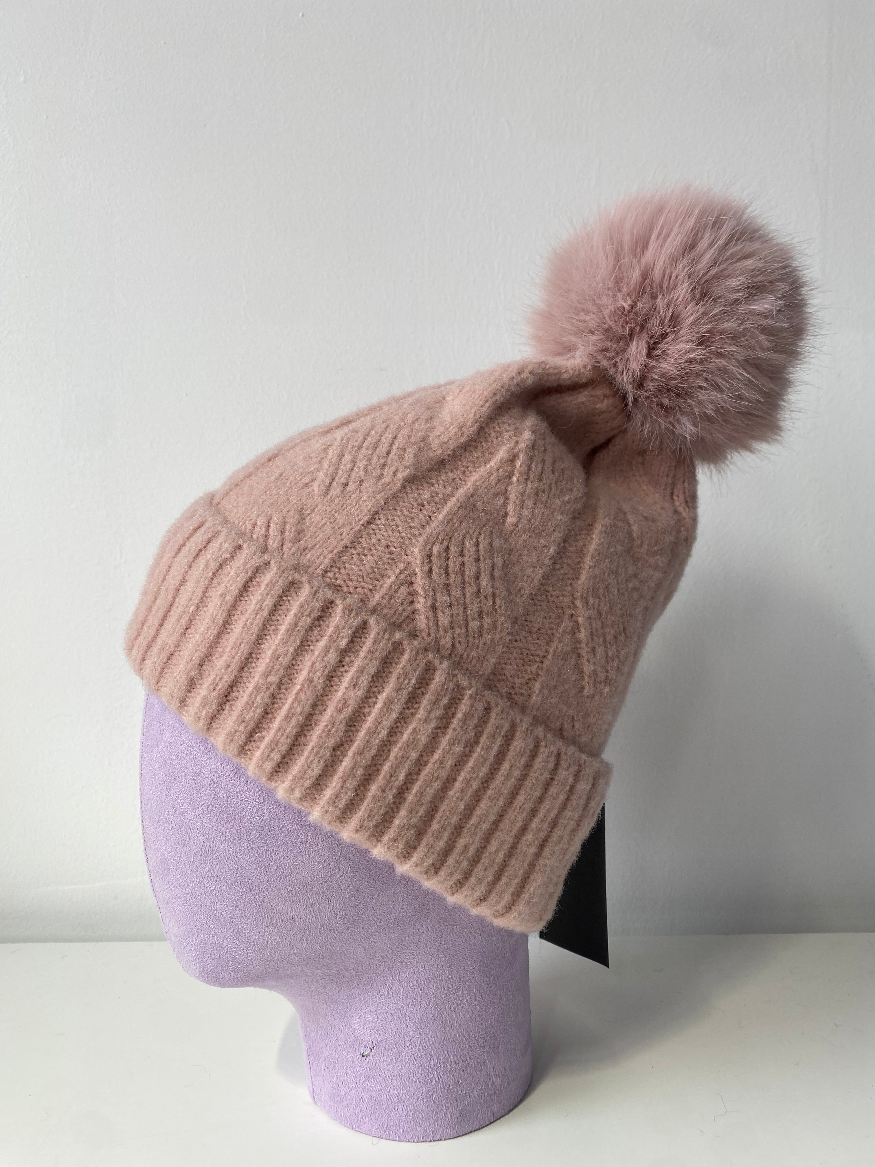 H004-1 Knit Pattern Pom Beanie