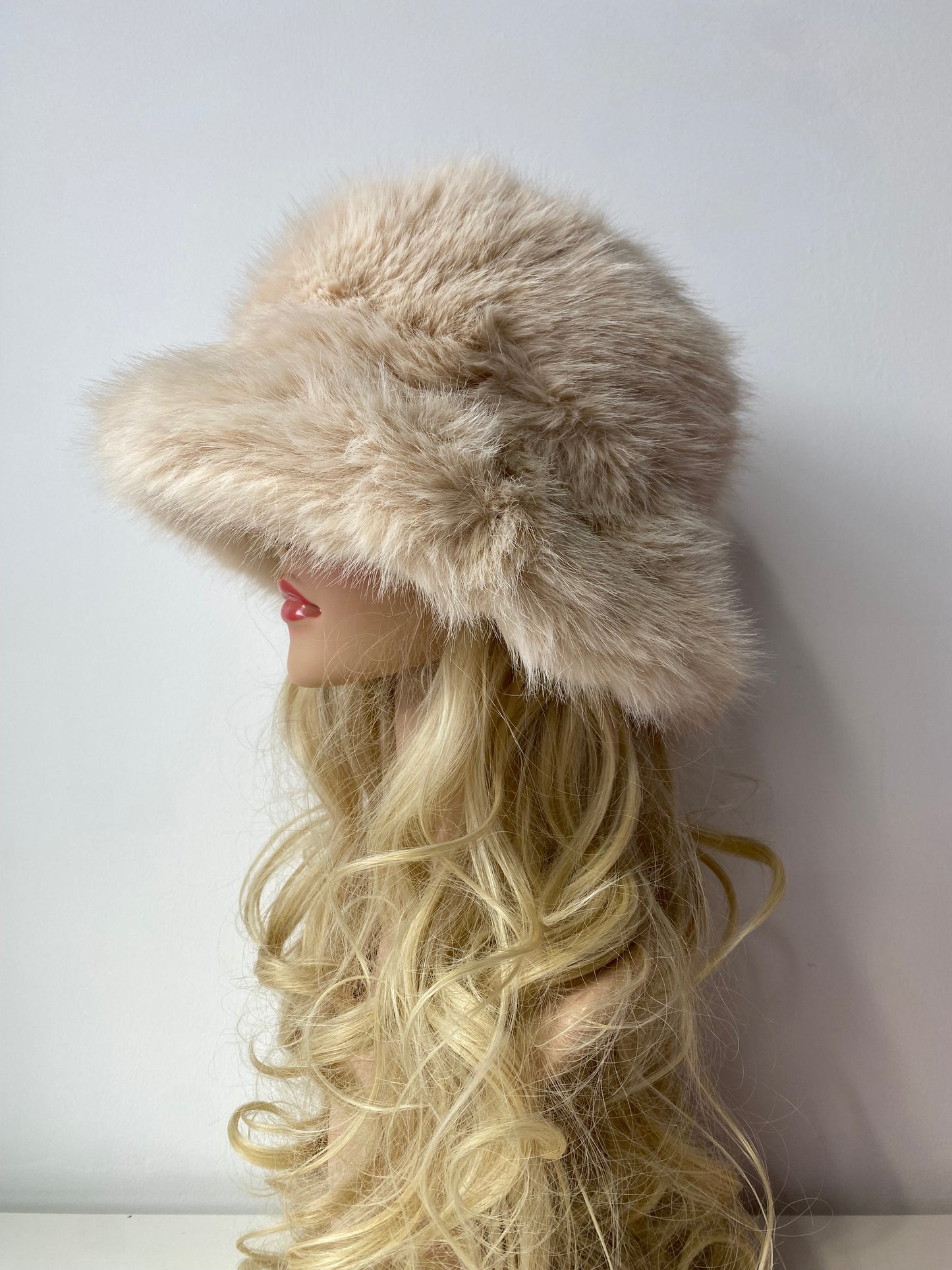 H006 Long-Pile Faux Fur Bucket Hat Beige