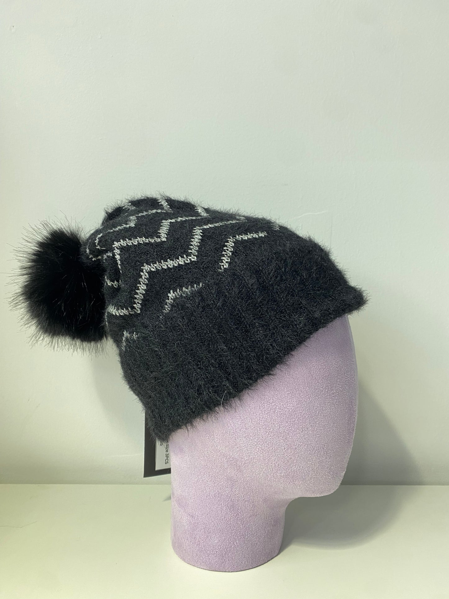 H404 Wavy Line Fleece-Lined Beanie Black with Silver