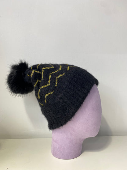 H404 Wavy Line Fleece-Lined Beanie Black with Gold