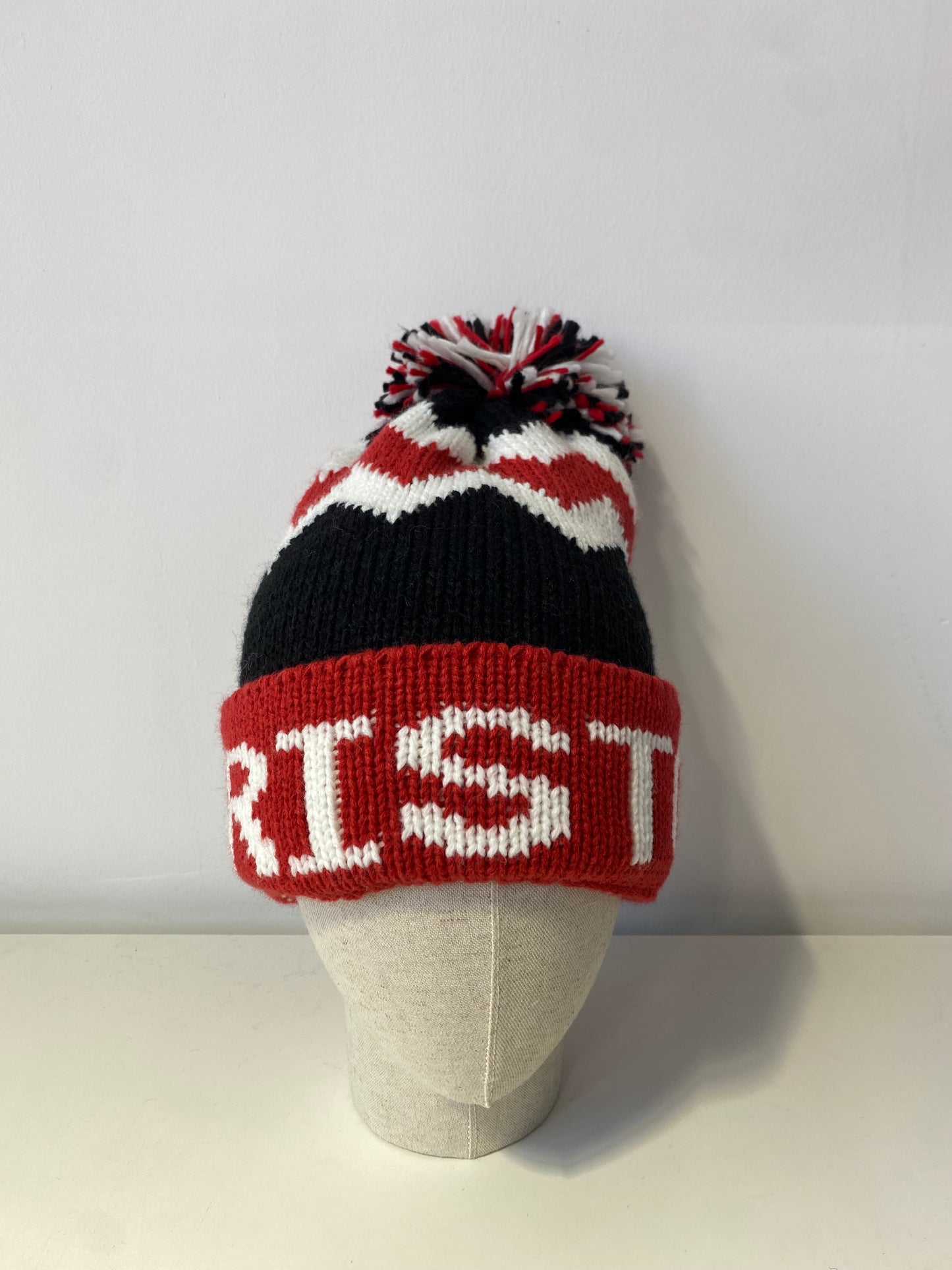 H001 Beanie Bristol