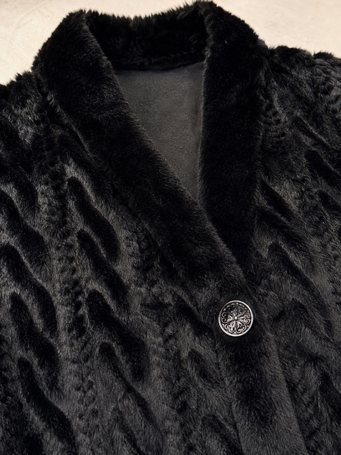 C802 Black