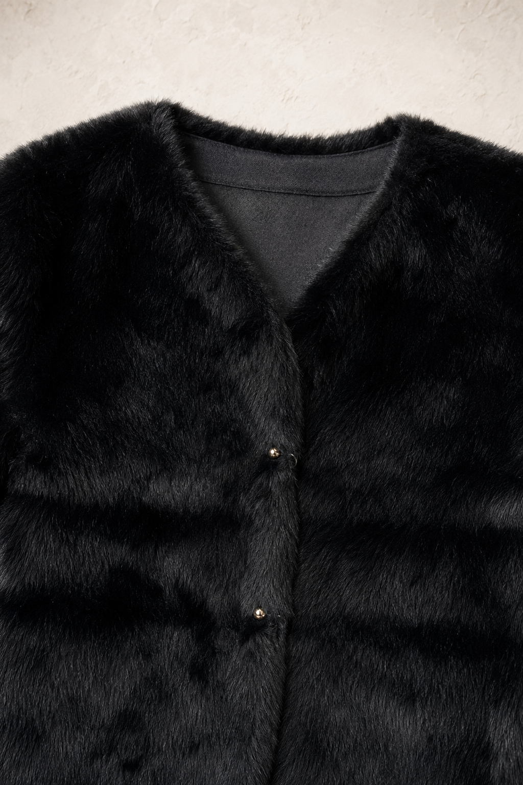 C813 Black