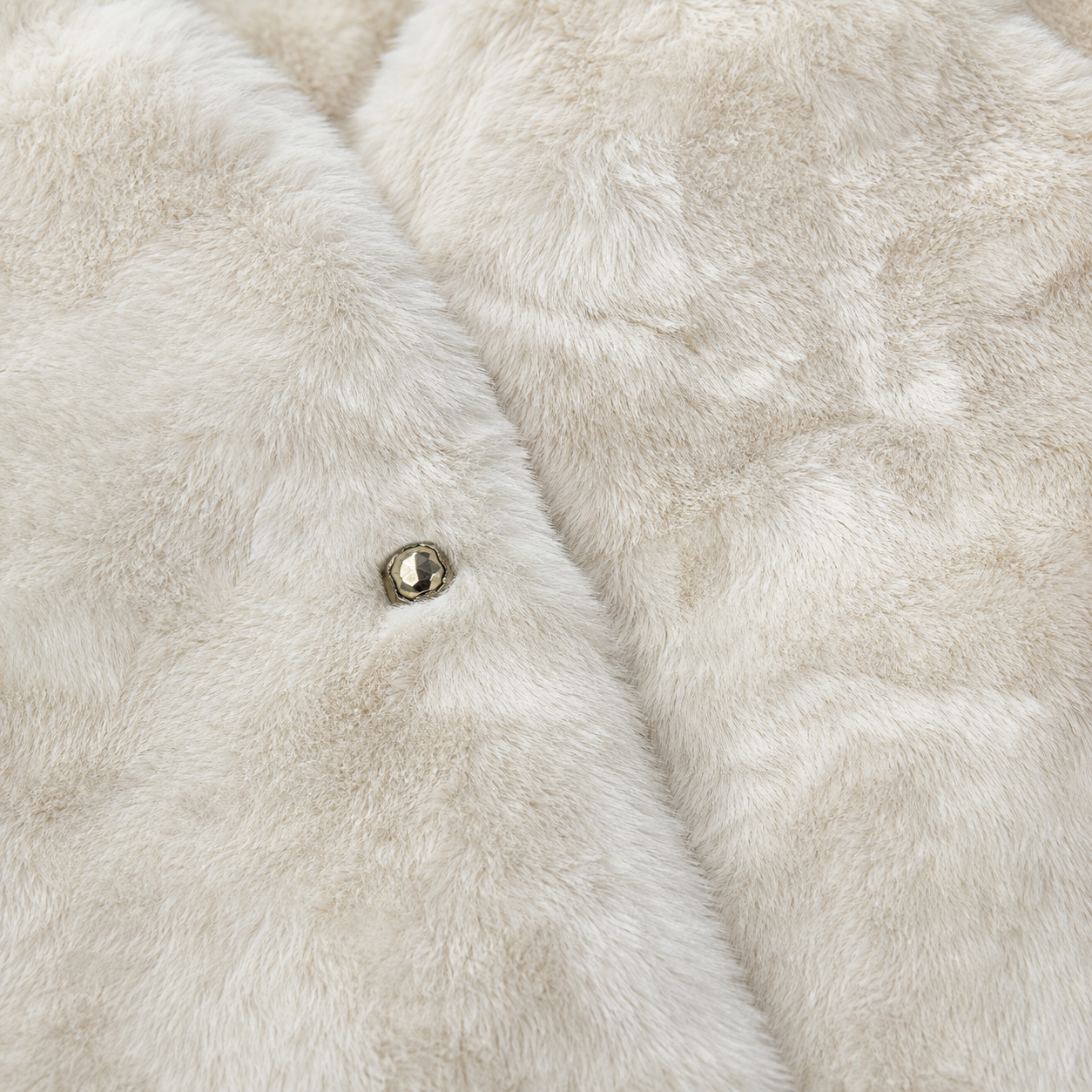 C813 Cream