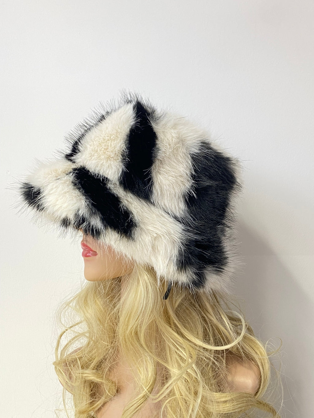 H006 Long-Pile Faux Fur Bucket Hat