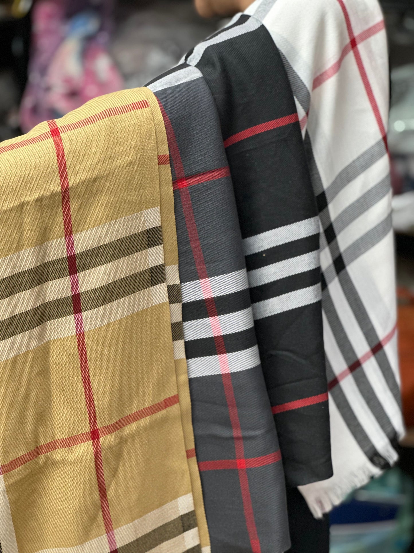 B checker  scarf