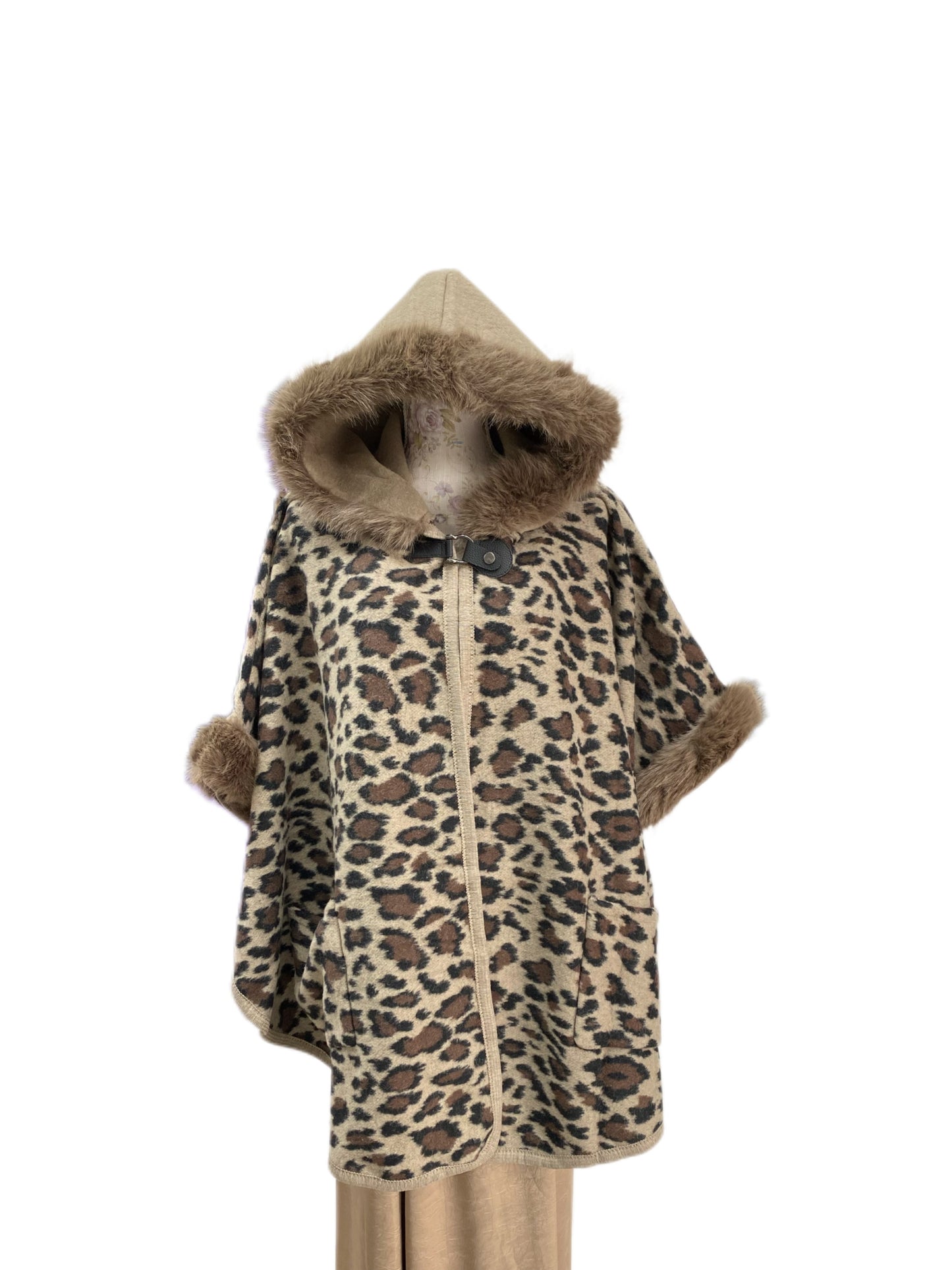 P003 Cozy Hooded Cape camel leopard