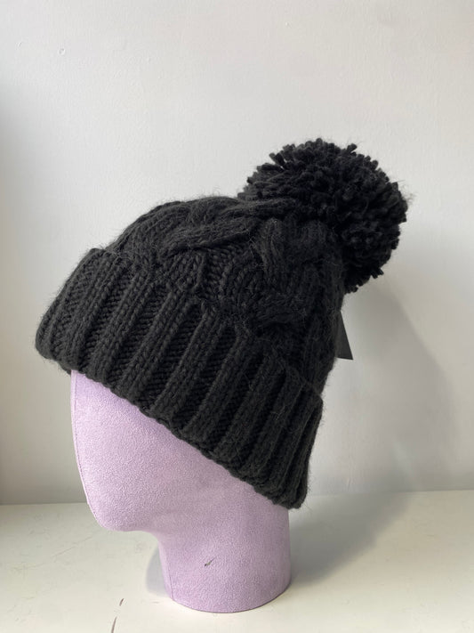 H409 Textured Knit Beanie with Pom-Pom Black