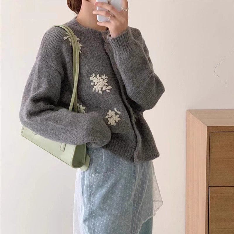 CG1045 White Flowers Cardigan