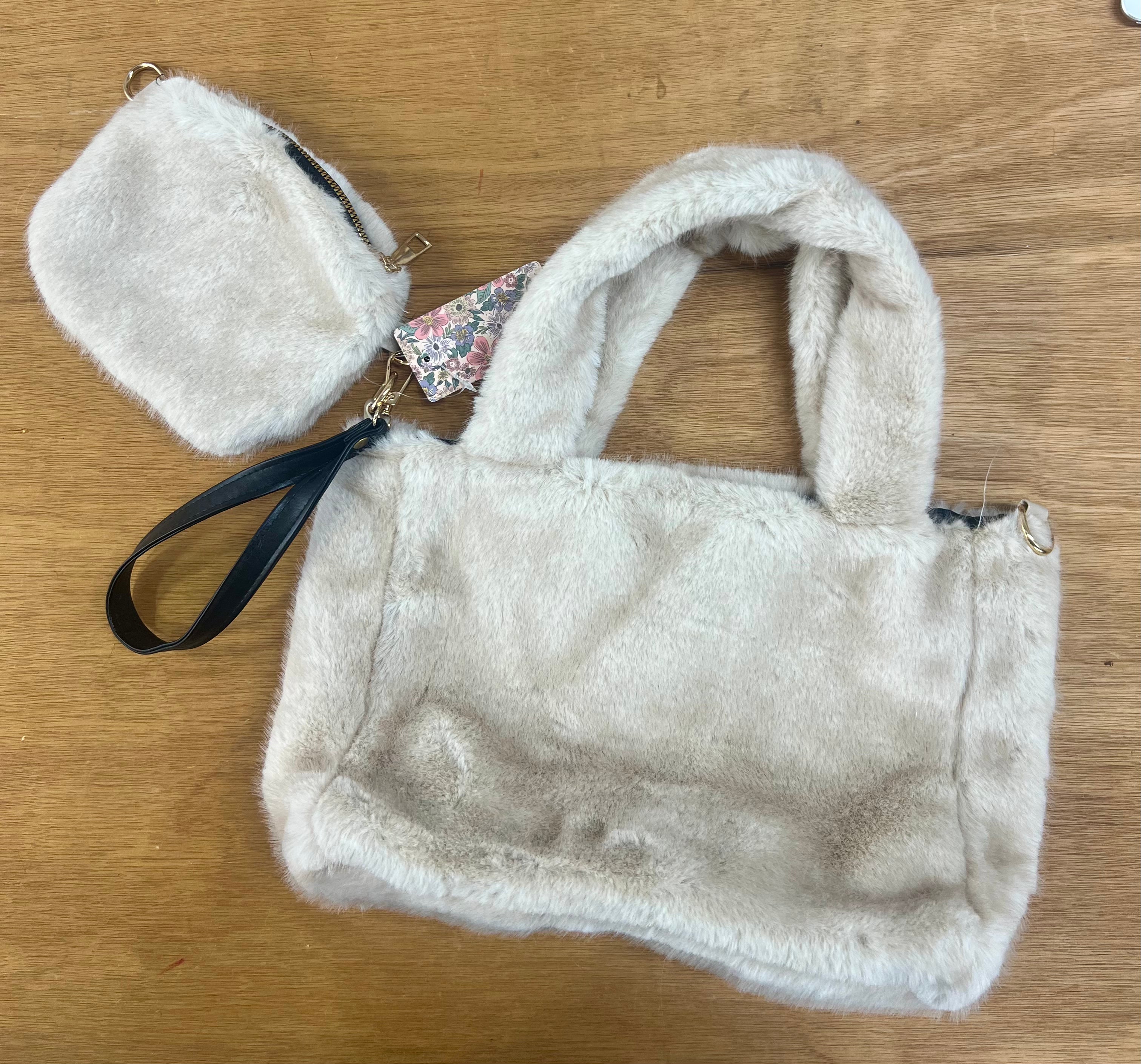 B706-1 Fluffy Tote Bag