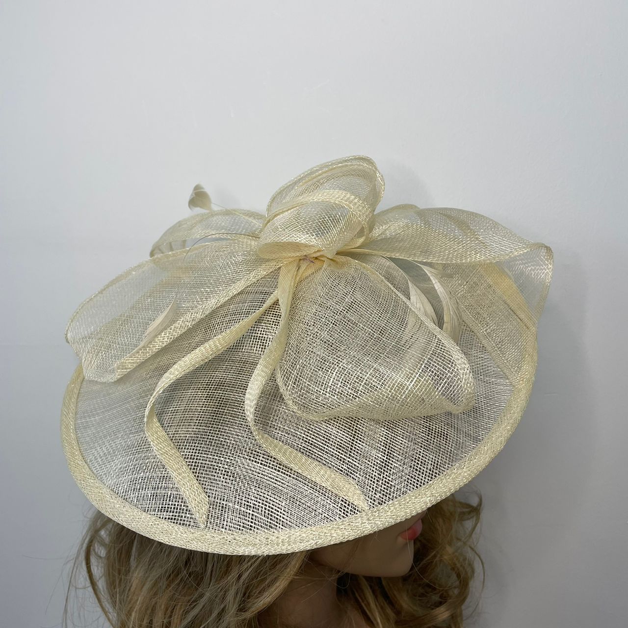 F0003 Ivory Hat Fascinator