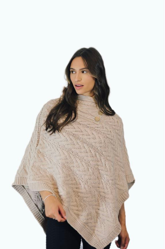 P005 Aran Poncho Beige