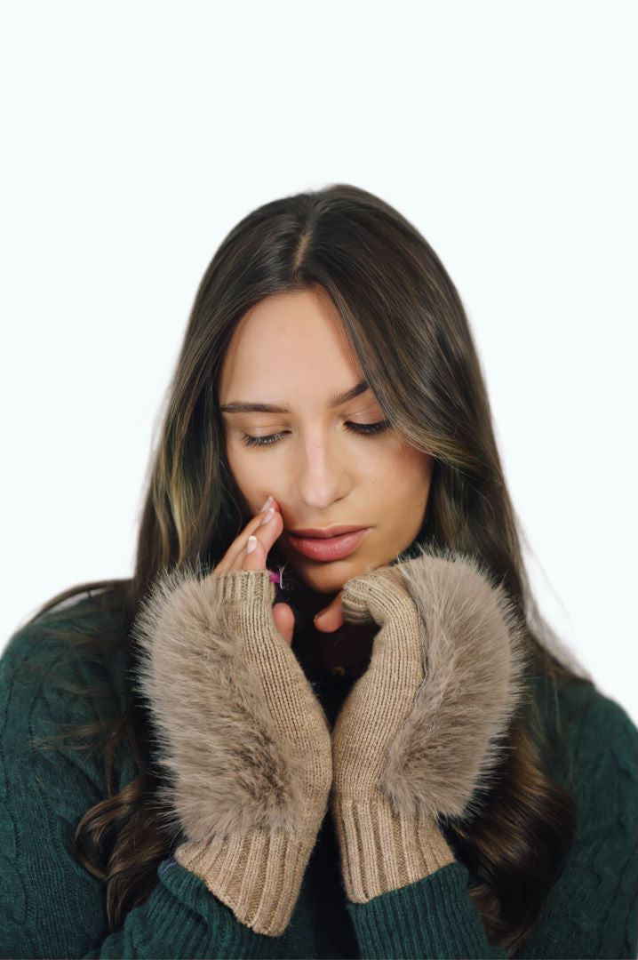 G01823 Faux Fur Gloves