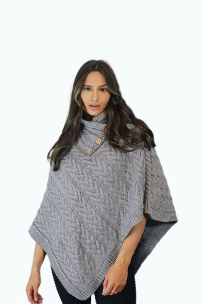 P005 Aran Poncho Light Grey One Size