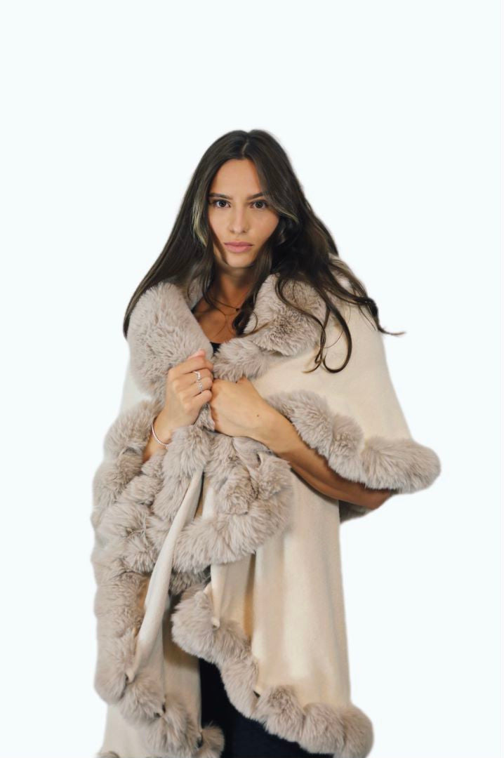 P001 Layered Poncho with Faux Fur